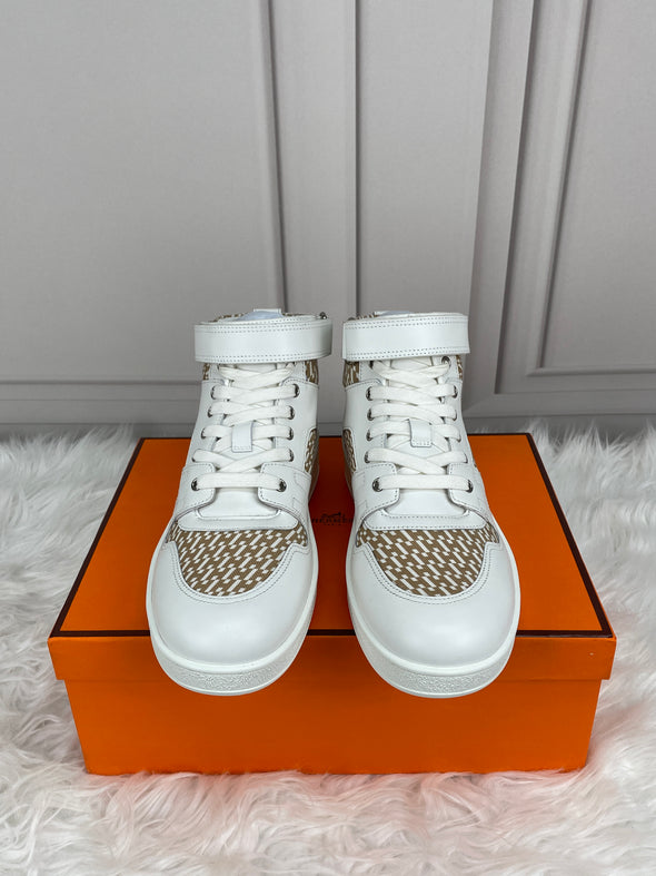 Flat shoes