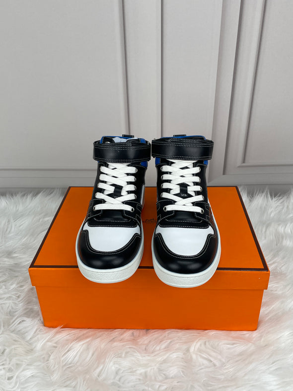 Flat shoes