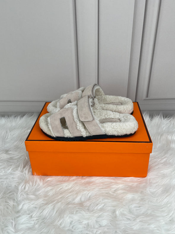 SLIPPER
