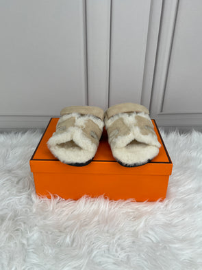 SLIPPER