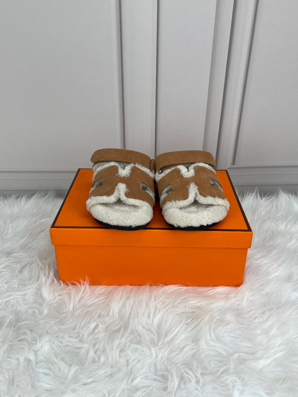 SLIPPER